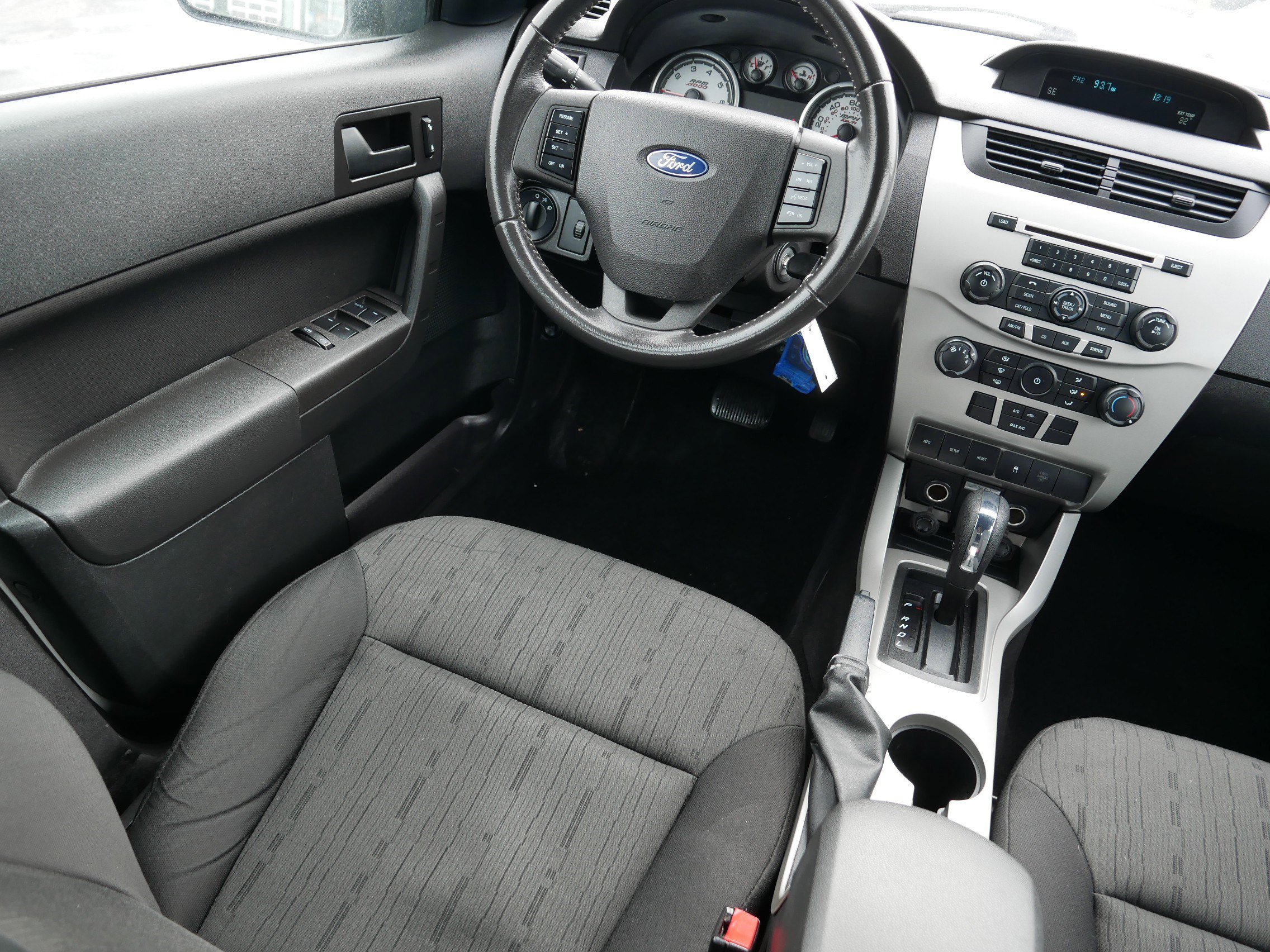 Used 2011 Ford Focus SE w/ 201A Rapid Spec Order Code image 9