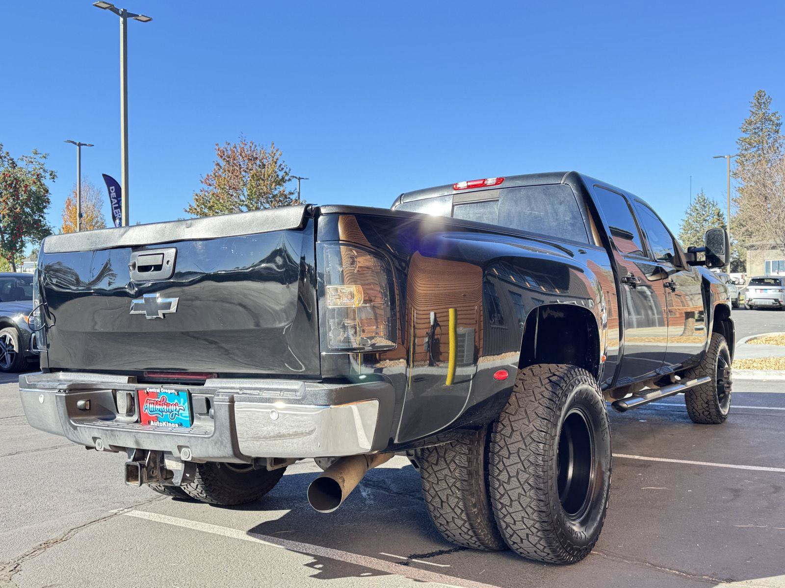 Used 2011 Chevrolet Silverado 3500 LTZ w/ LTZ Plus Package AWD/4WD image 6