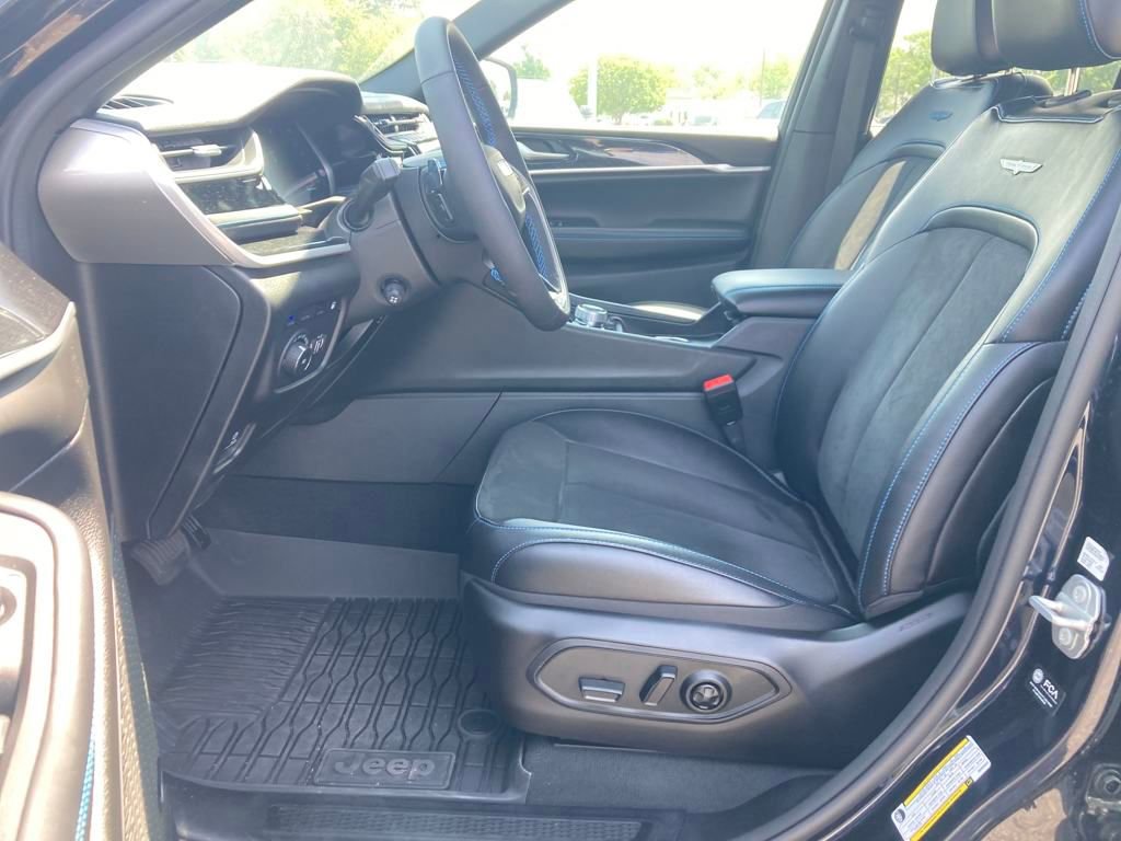 New 2024 Jeep Grand Cherokee Trailhawk w/ Advanced Protech Group II image 10