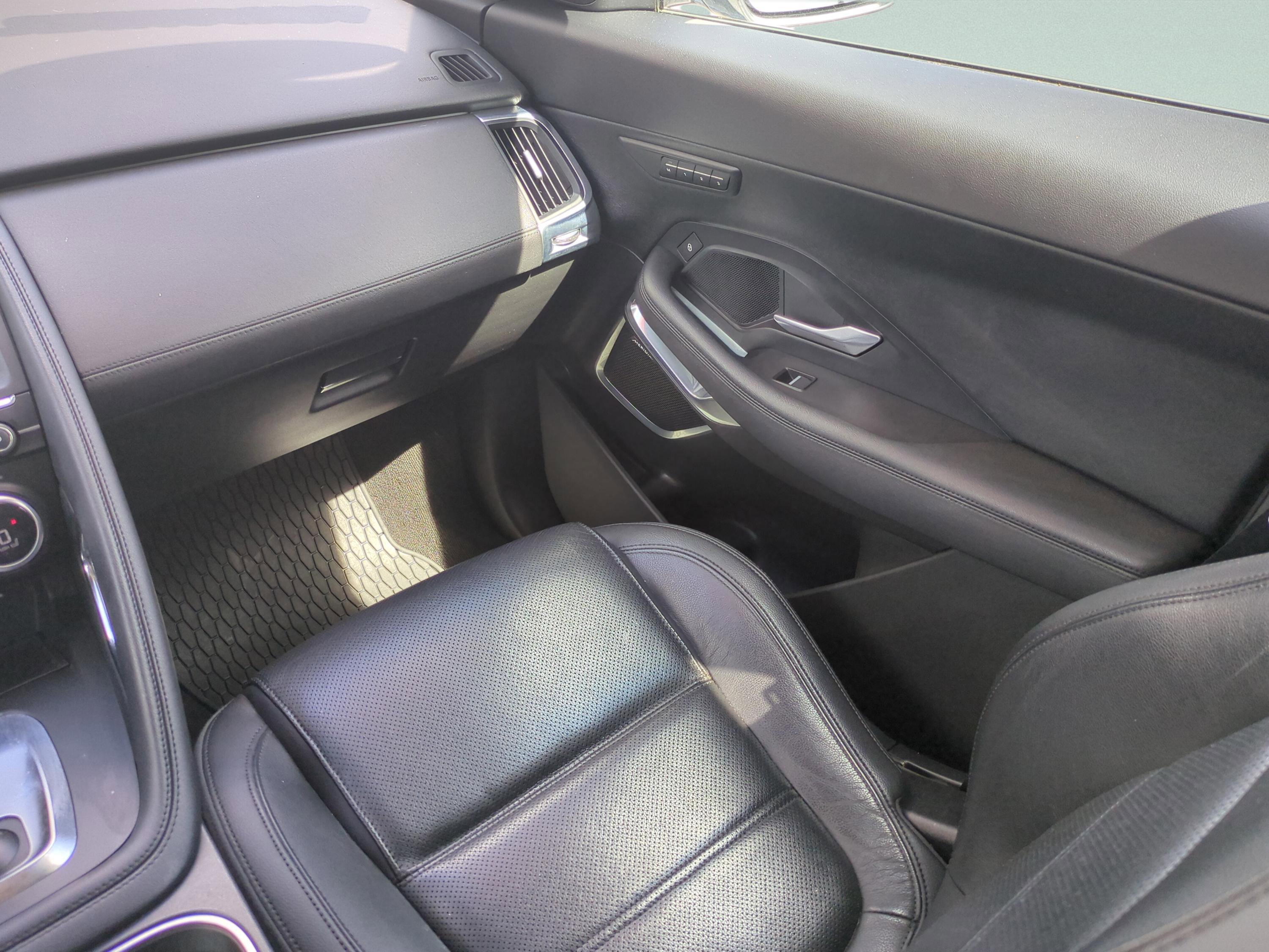 Used 2020 Jaguar E-PACE SE image 16