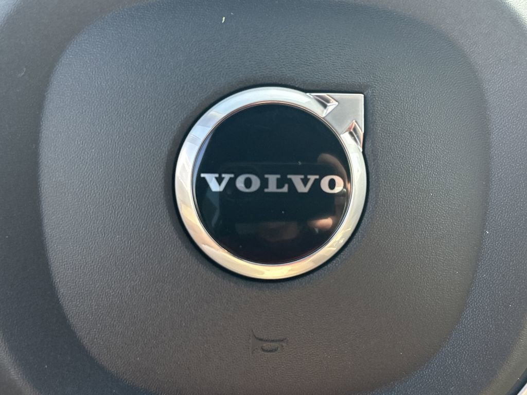 New 2026 Volvo XC90 B6 Plus w/ Protection Package Premier image 22