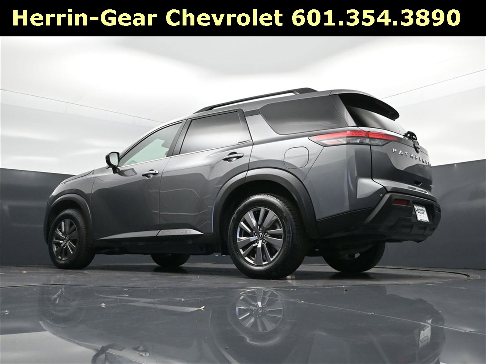 Used 2022 Nissan Pathfinder SV image 42