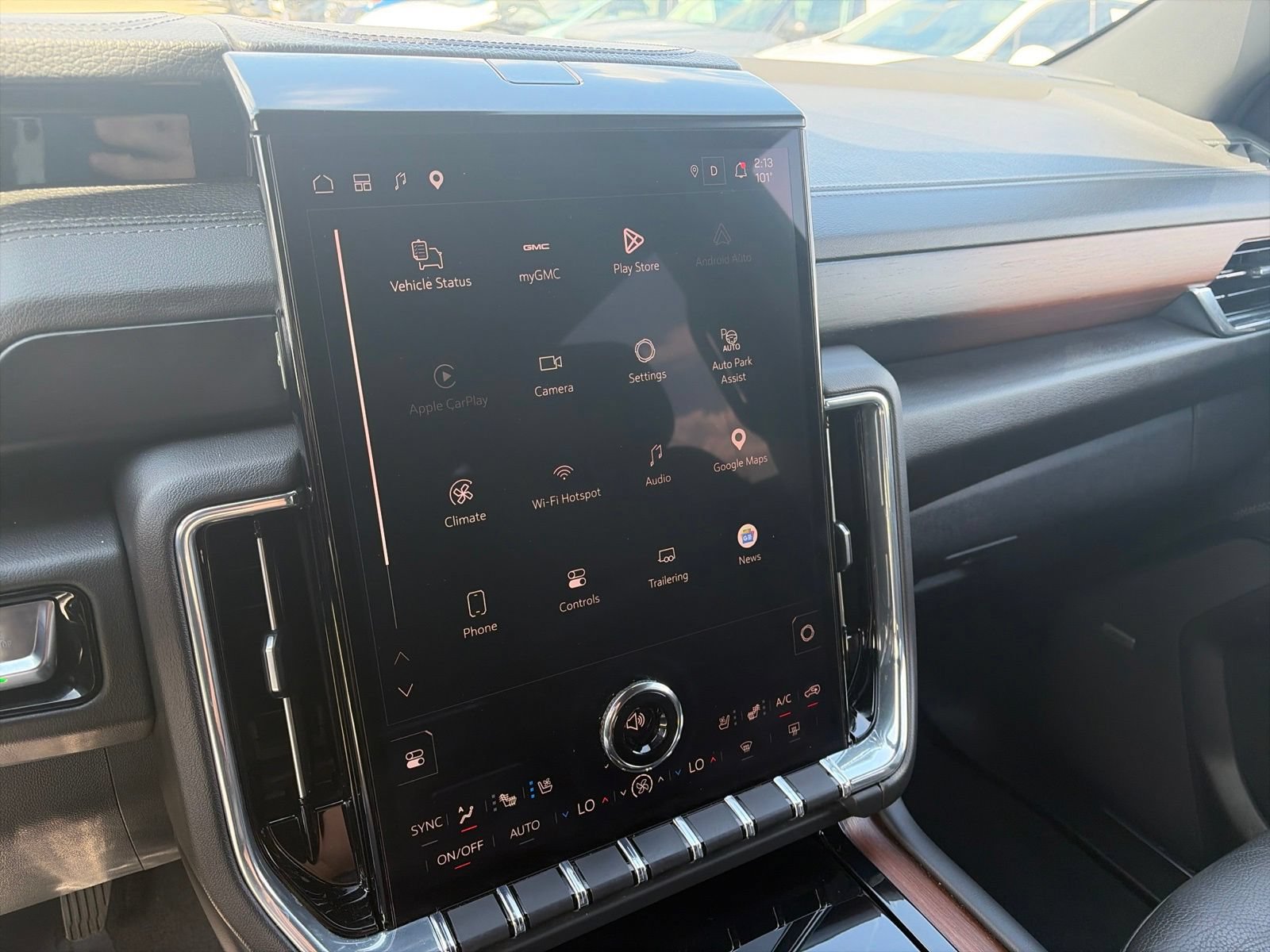 Used 2025 GMC Yukon Denali AWD/4WD image 18