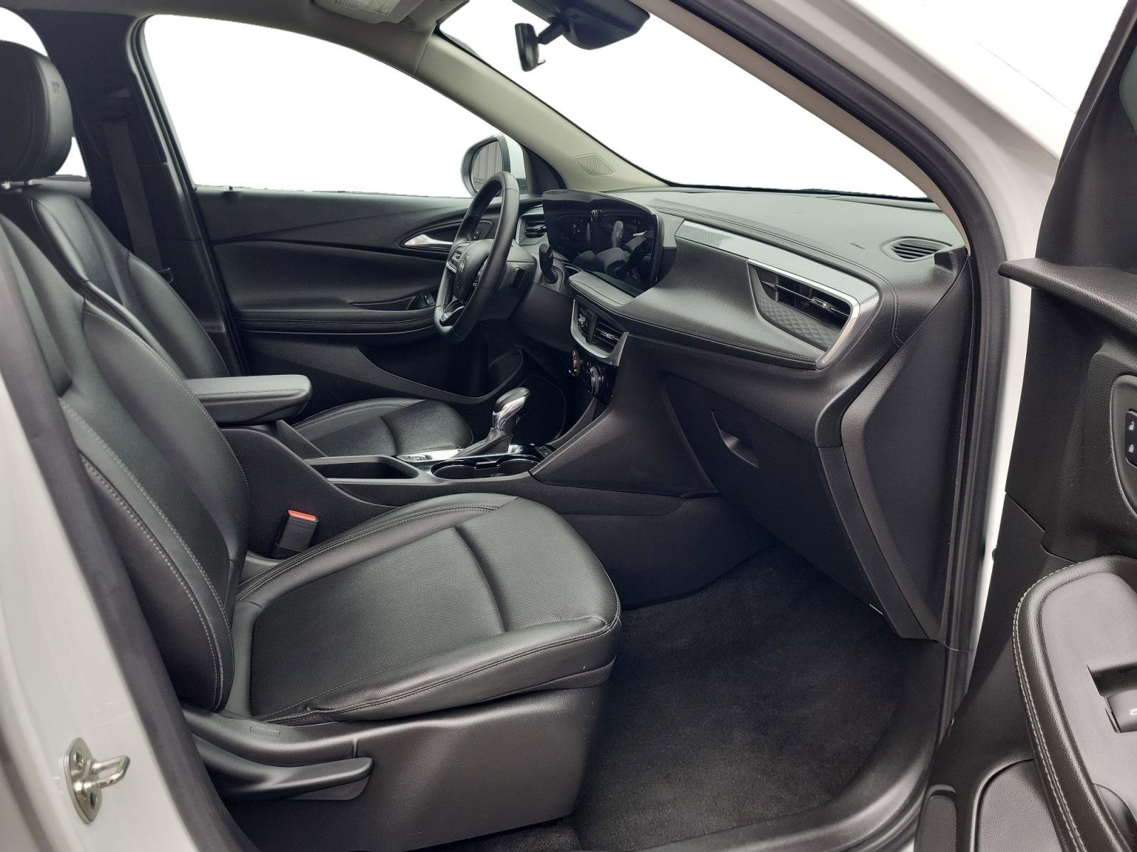 Used 2024 Buick Encore GX Sport Touring image 24