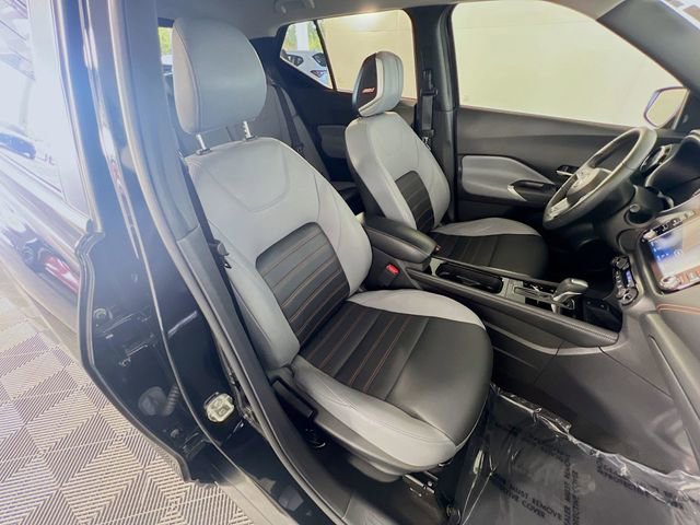 Used 2023 Nissan Kicks SR w/ SR Premium Package image 30