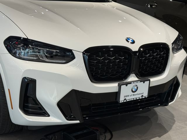 Used 2024 BMW X4 xDrive30i w/ M Sport Package AWD/4WD image 7