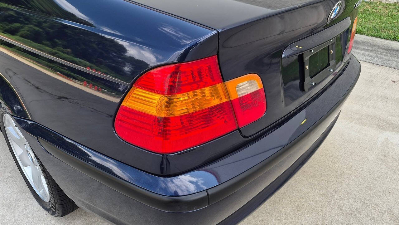 Used 2004 BMW 325xi Sedan AWD/4WD image 19