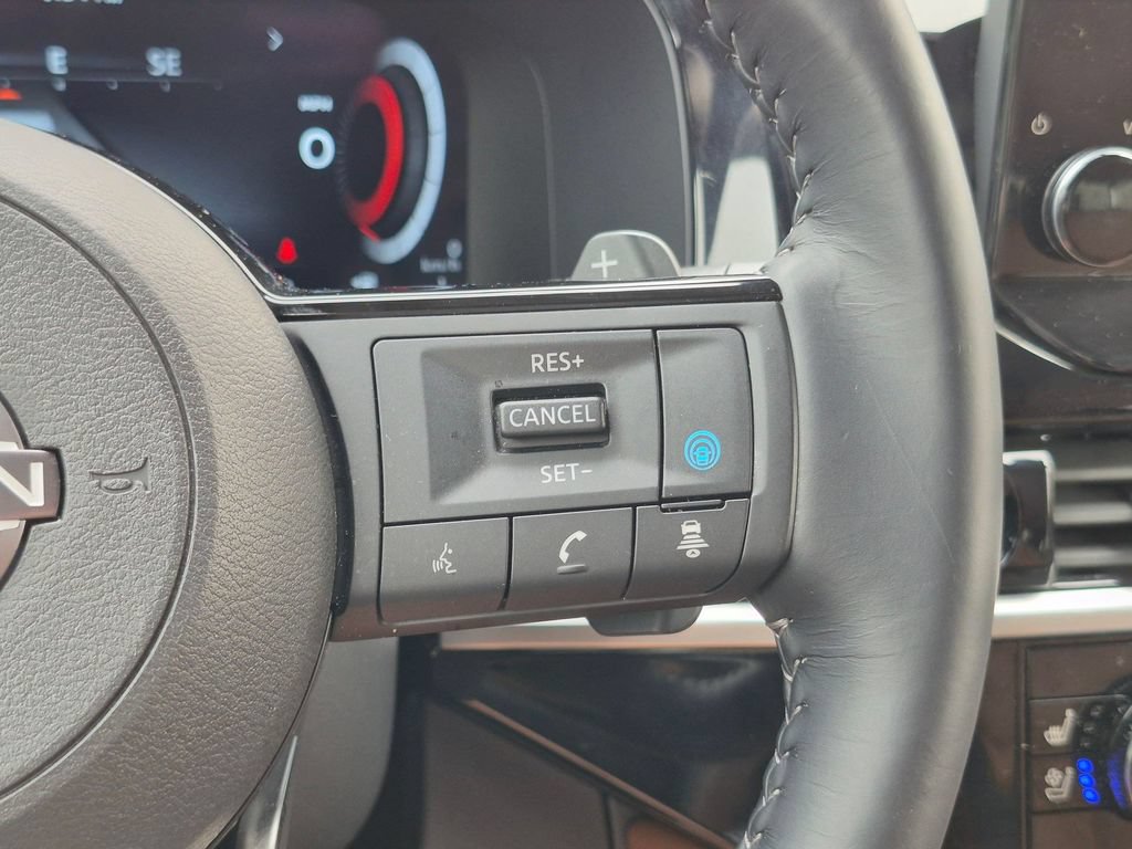 Certified 2025 Nissan Pathfinder Platinum AWD/4WD image 17