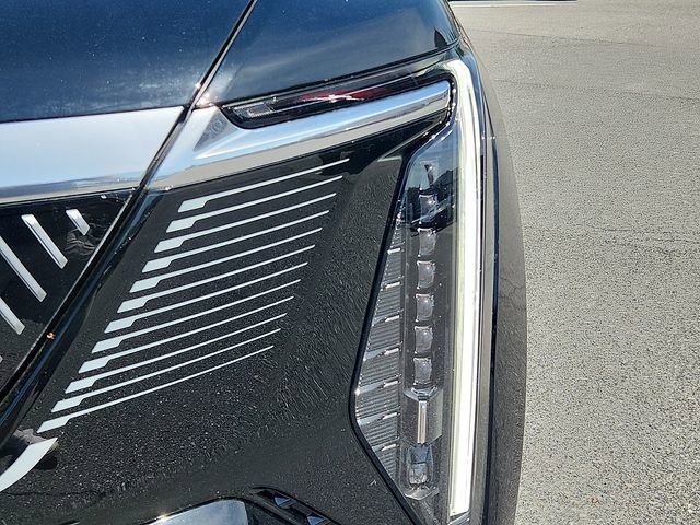 Certified 2026 Cadillac Escalade IQL Luxury image 9