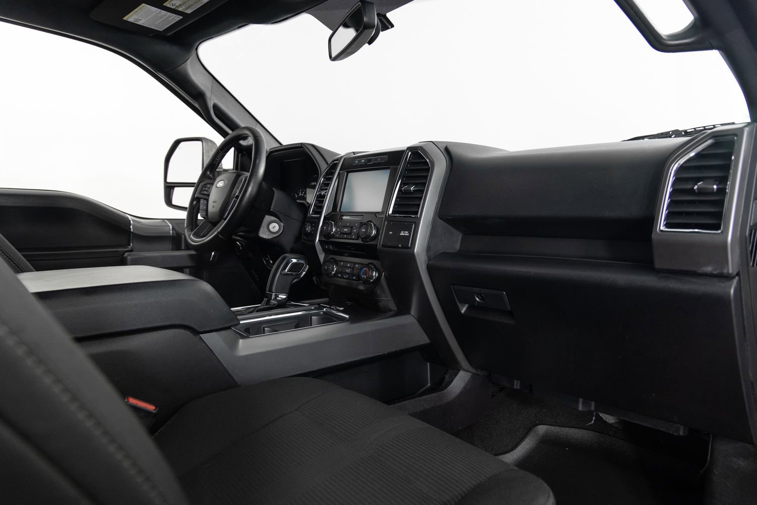 Used 2015 Ford F150 XLT w/ Equipment Group 302A Luxury image 25