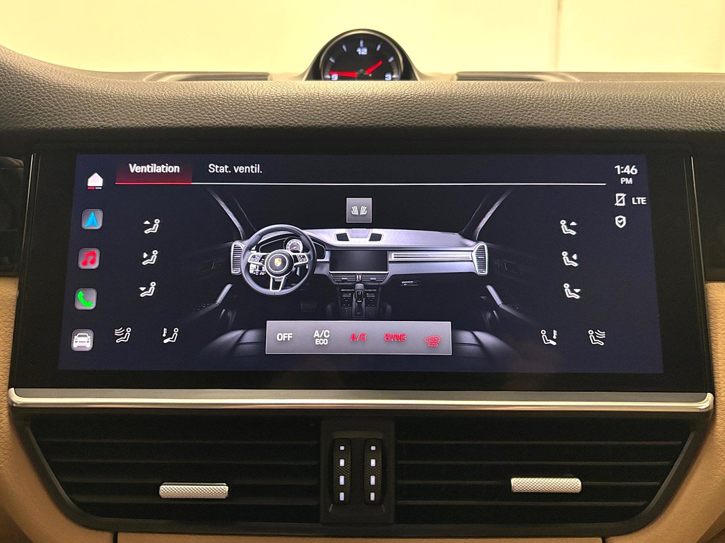 Used 2023 Porsche Cayenne Platinum Edition AWD/4WD image 22