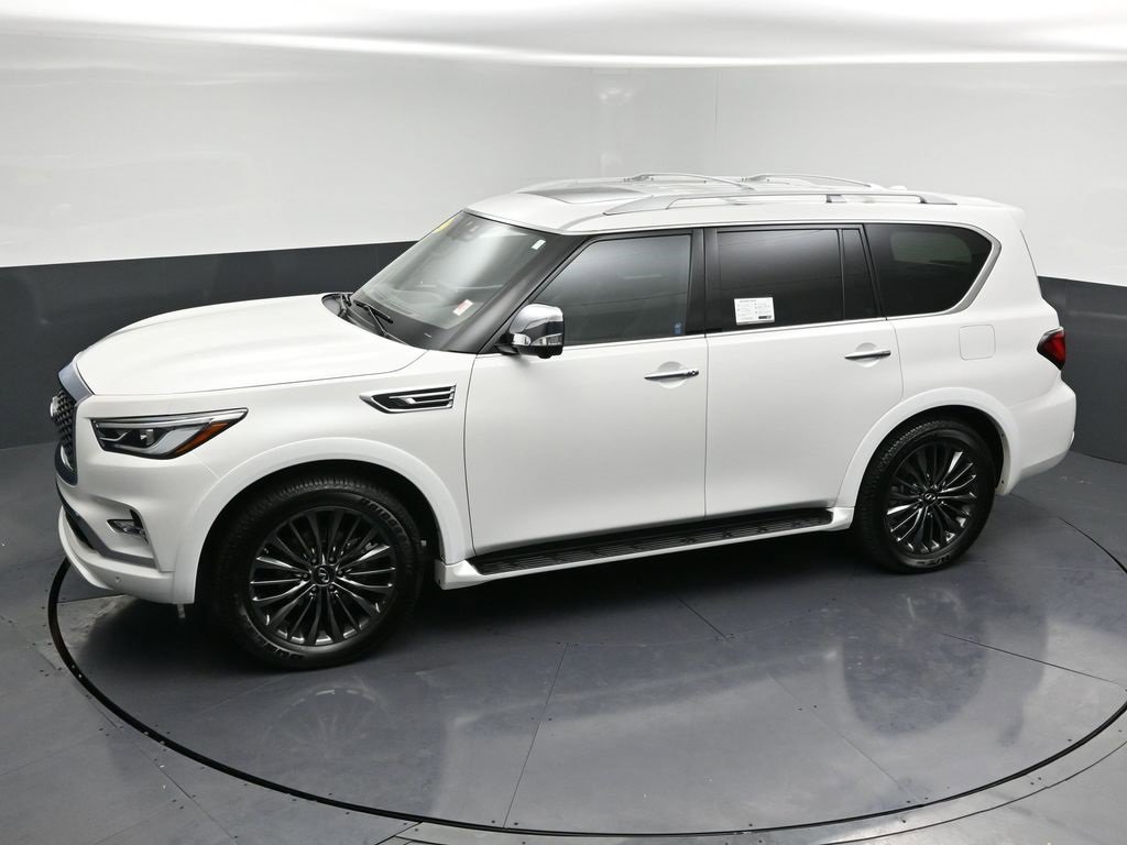 Used 2022 INFINITI QX80 Sensory w/ All-Season Package image 34