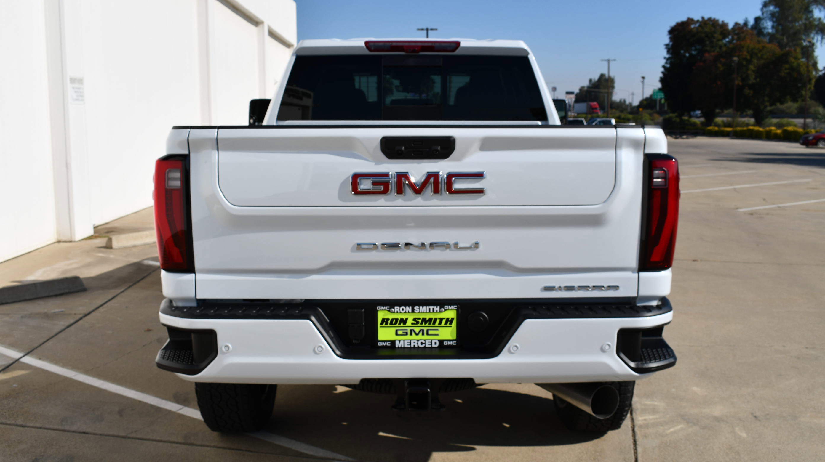New 2026 GMC Sierra 2500 Denali w/ Denali Reserve Package image 7