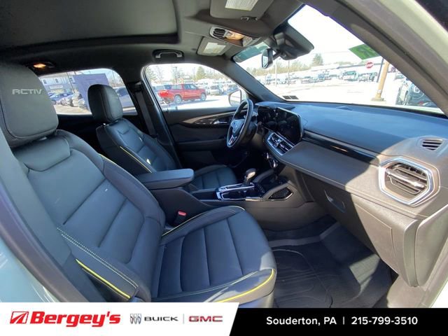 Certified 2025 Chevrolet TrailBlazer ACTIV w/ Convenience Package image 32