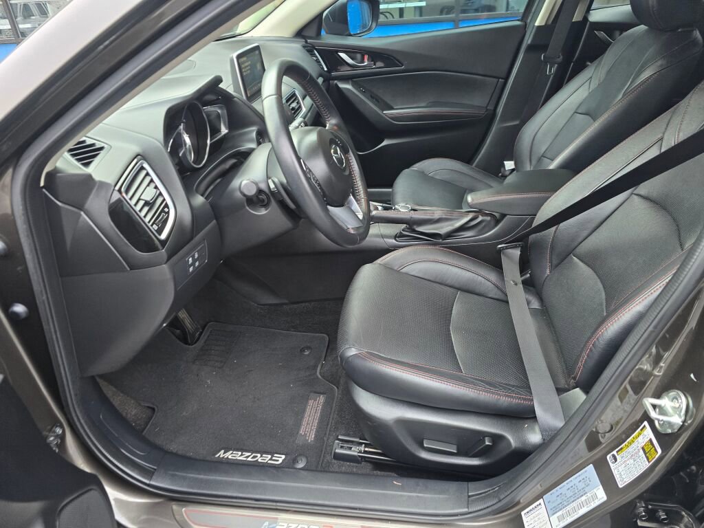 Used 2016 MAZDA MAZDA3 s Grand Touring image 12