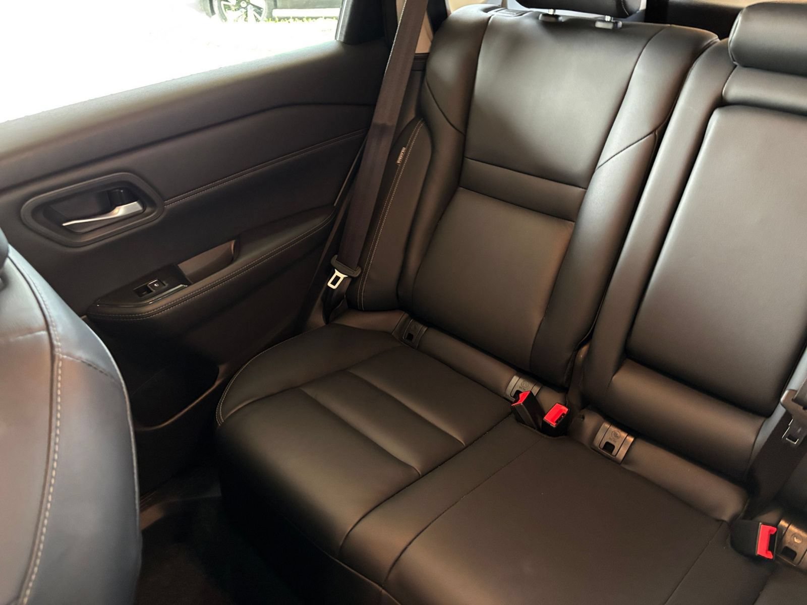 Used 2026 Nissan Rogue SL FWD image 41