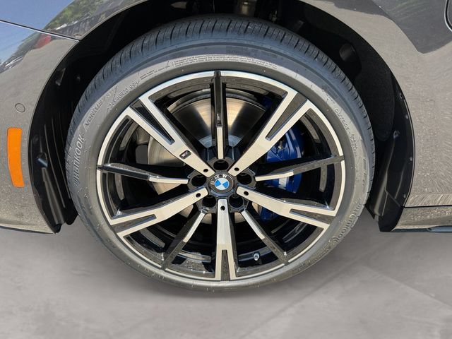 New 2027 BMW 550e xDrive AWD/4WD image 14
