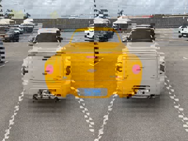 Used 2003 Chevrolet SSR w/ Preferred Equipment Group image 4