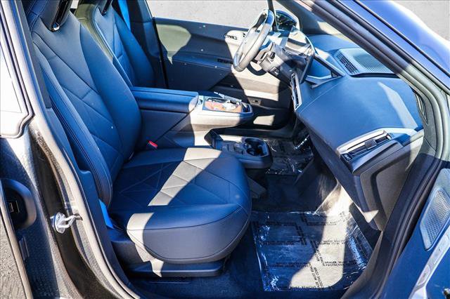 Used 2023 BMW iX M60 w/ Executive Package image 27