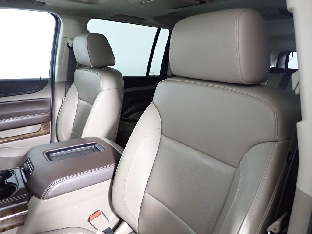 Used 2018 Chevrolet Suburban LT w/ LT Signature Package AWD/4WD image 24
