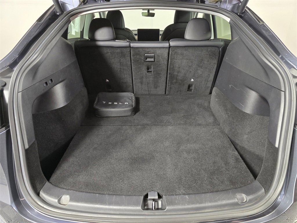 Used 2021 Tesla Model Y Long Range image 16