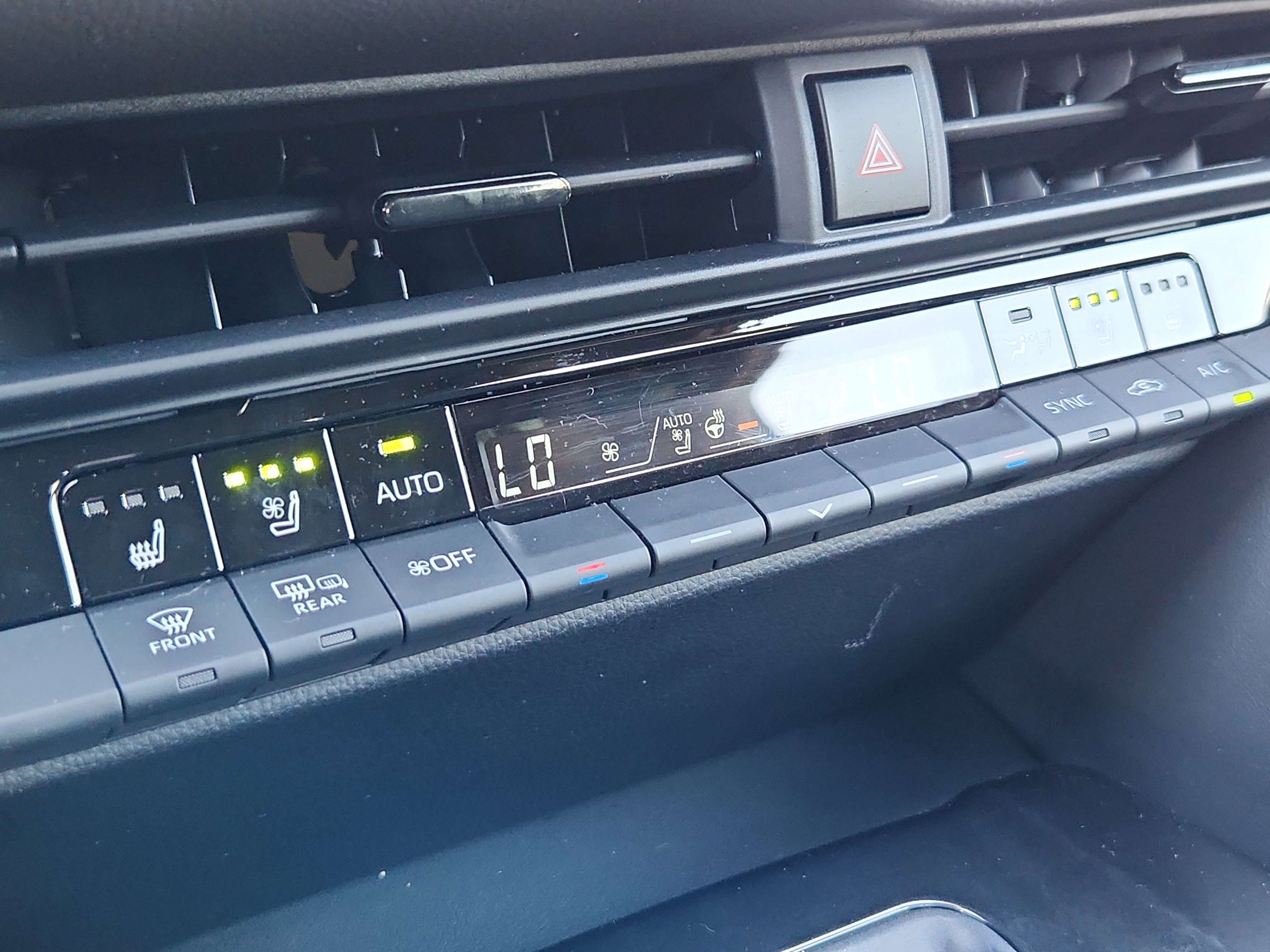 Used 2025 Toyota Crown Signia w/ Advanced Technology Package image 21