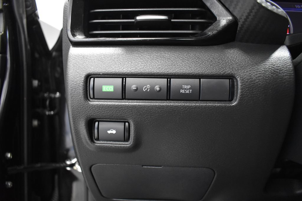Certified 2023 Nissan Sentra SV FWD image 18