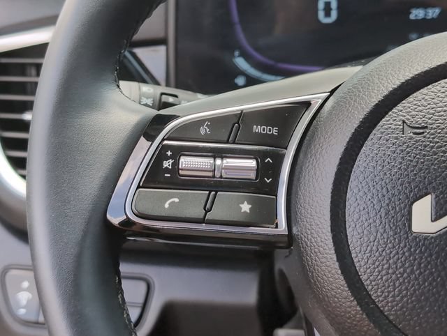 Used 2025 Kia Seltos S FWD image 25