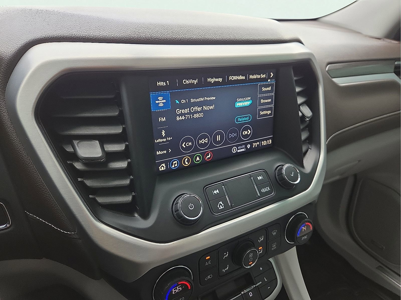 Used 2021 GMC Acadia SLT w/ Preferred Package image 17