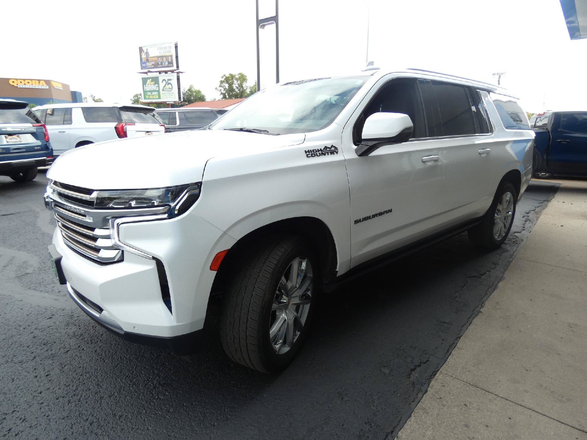 Certified 2021 Chevrolet Suburban High Country w/ Premium Package AWD/4WD image 6