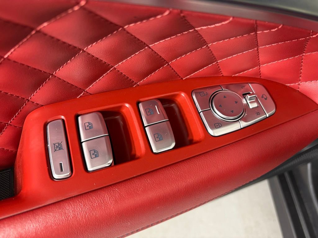 Used 2022 Genesis G70 3.3T Launch Edition image 20