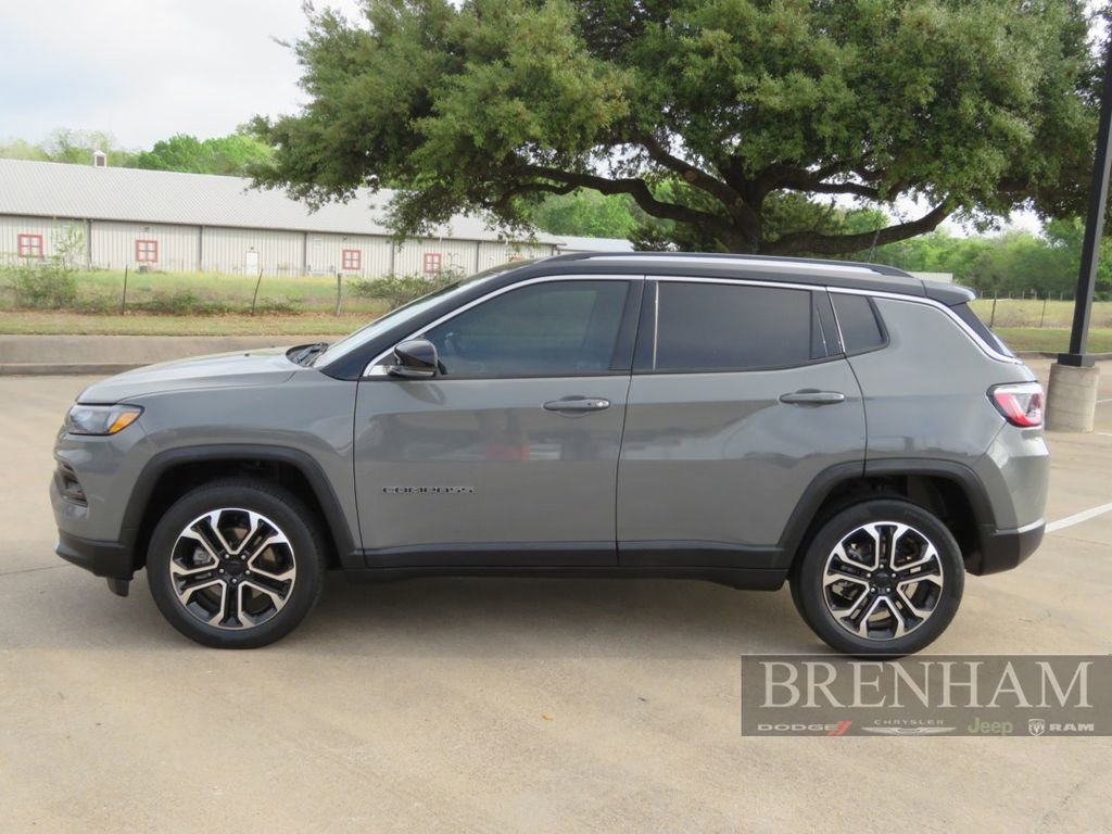 Used 2022 Jeep Compass Limited image 2
