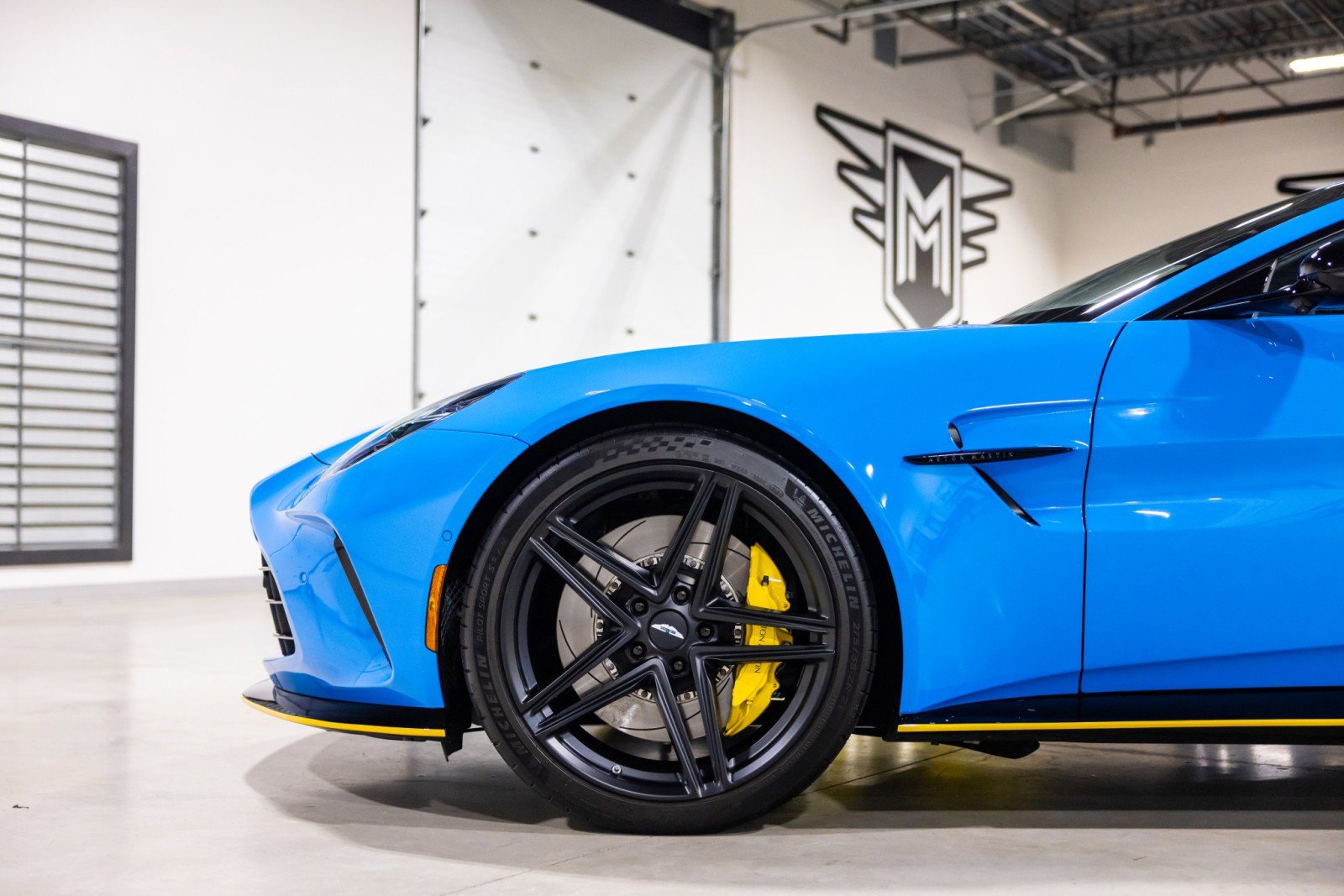 Used 2025 Aston Martin V8 Vantage Coupe image 18