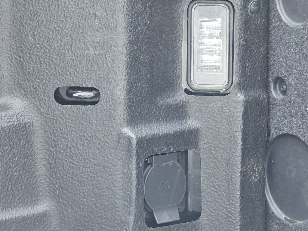 Certified 2024 GMC Sierra 1500 SLT image 23