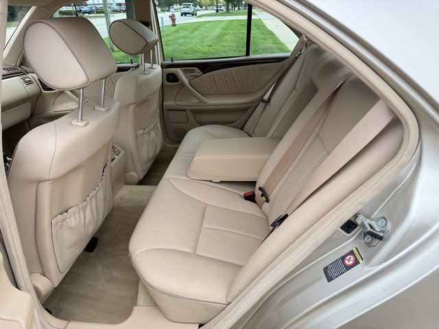 Used 2001 Mercedes-Benz E 320 Sedan image 10