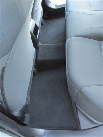Used 2021 Toyota Corolla LE FWD image 13