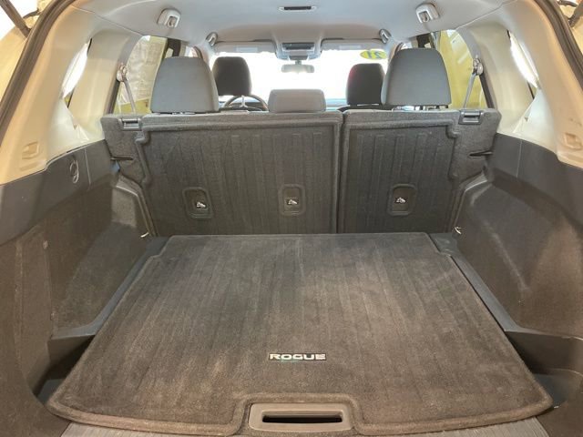 Used 2021 Nissan Rogue SV image 7
