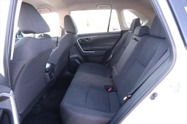 Certified 2024 Toyota RAV4 LE AWD/4WD image 9