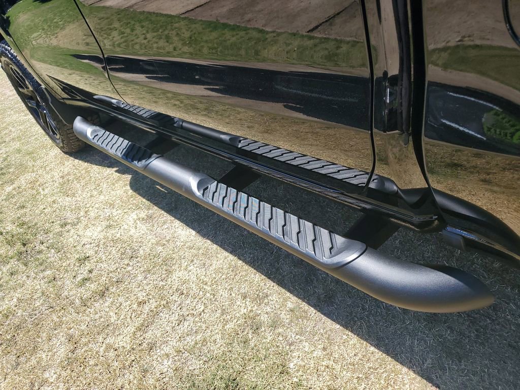 Used 2025 Chevrolet Silverado 1500 LT Trail Boss w/ LT Trail Boss Premium Package image 10