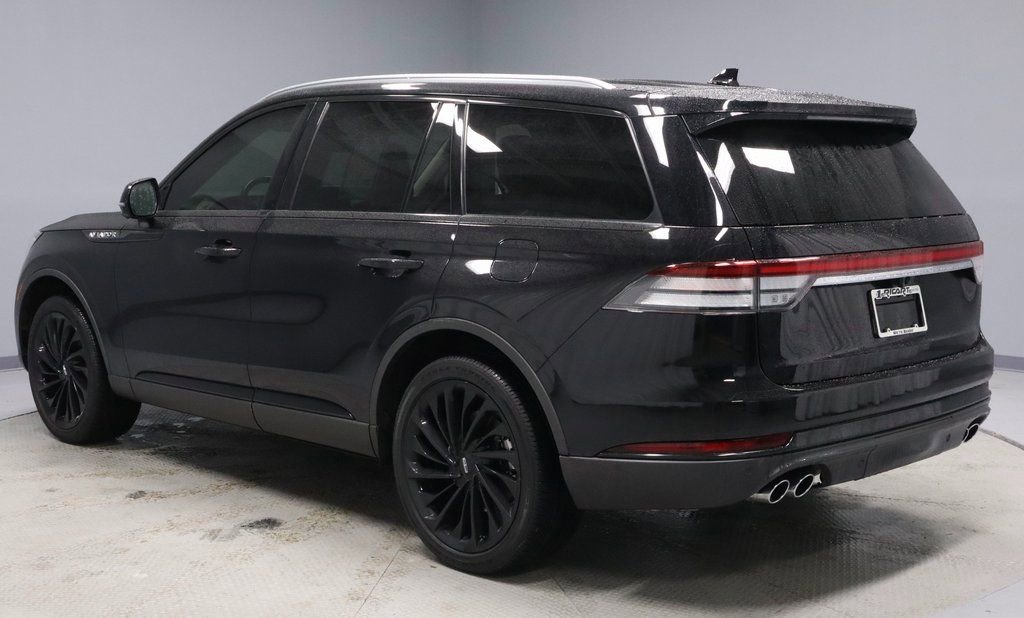 Used 2023 Lincoln Aviator Reserve w/ Class IV Trailer Tow Package image 11