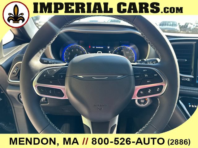 New 2027 Chrysler Pacifica Select AWD/4WD image 25
