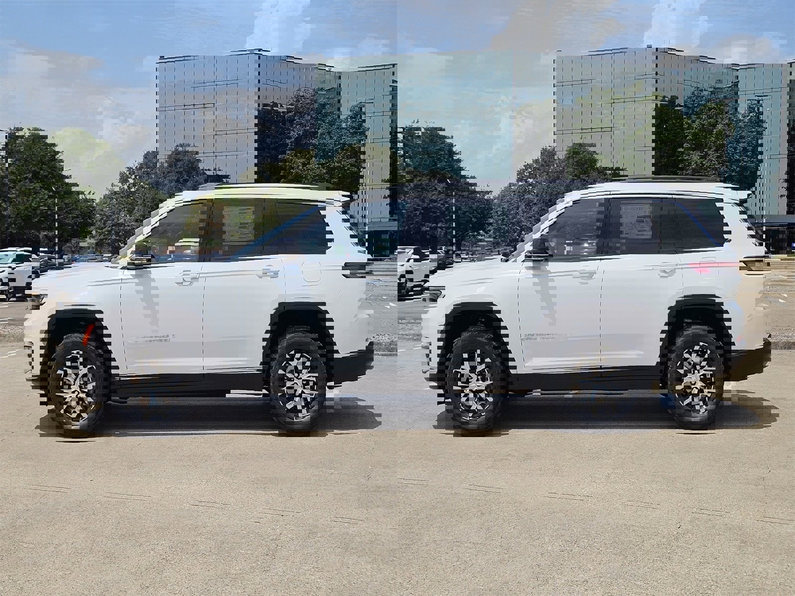 New 2025 Jeep Grand Cherokee L Limited w/ Trailer Tow Package image 3
