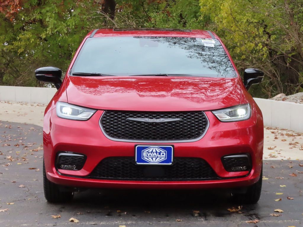 New 2026 Chrysler Pacifica Select image 15