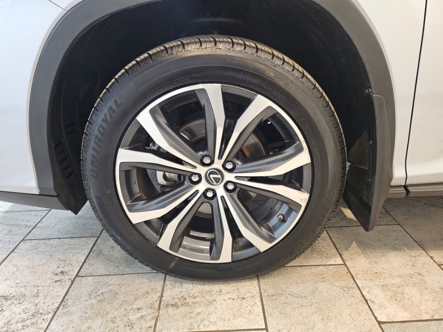 Used 2022 Lexus RX 350L Premium w/ Premium Package AWD/4WD image 10