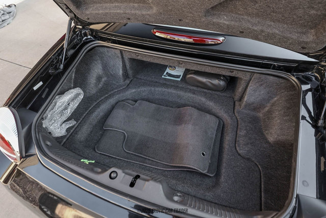 Used 2002 Ford Thunderbird Deluxe image 95