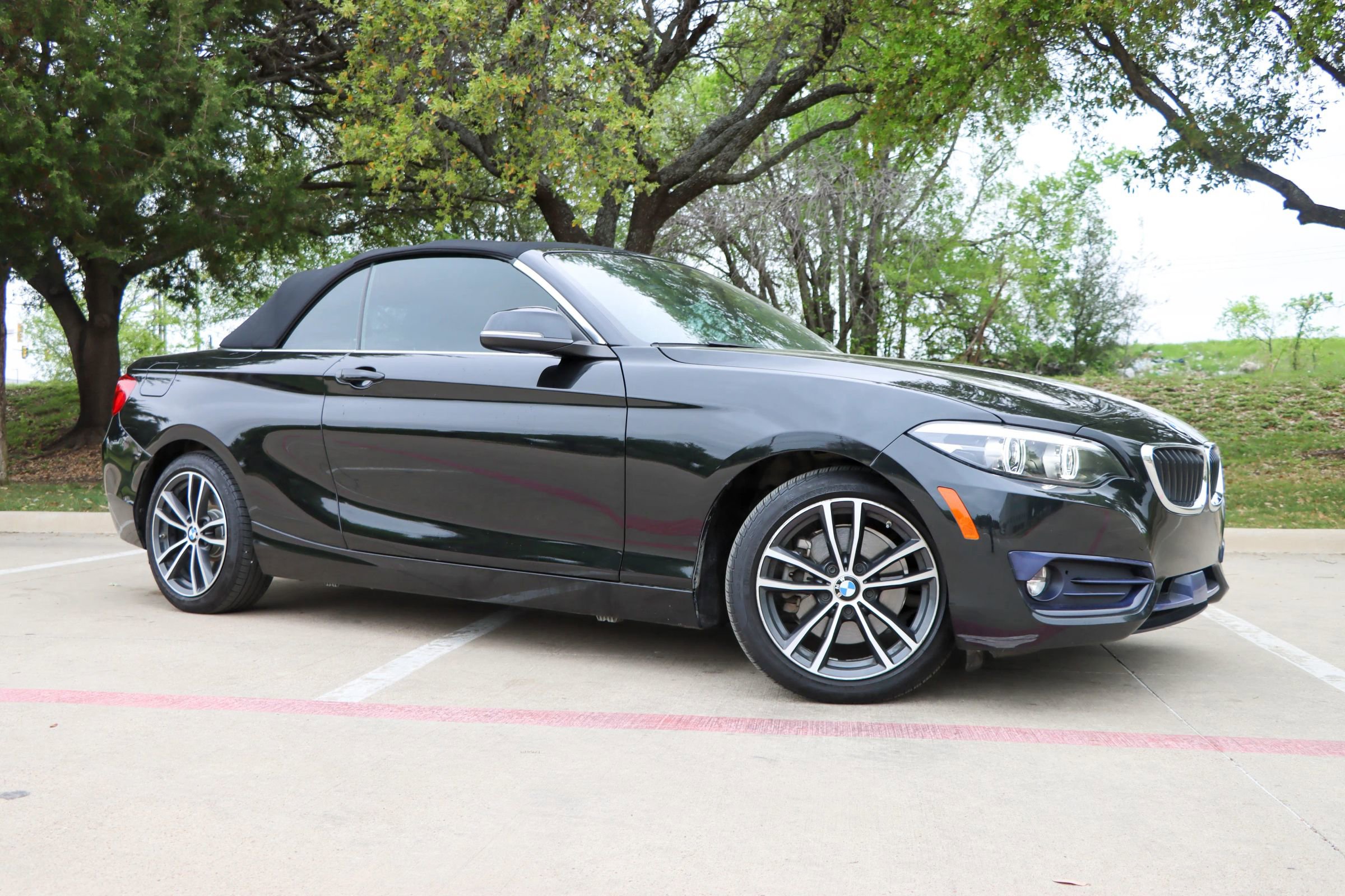 Used 2018 BMW 230i Convertible w/ Premium Package image 9