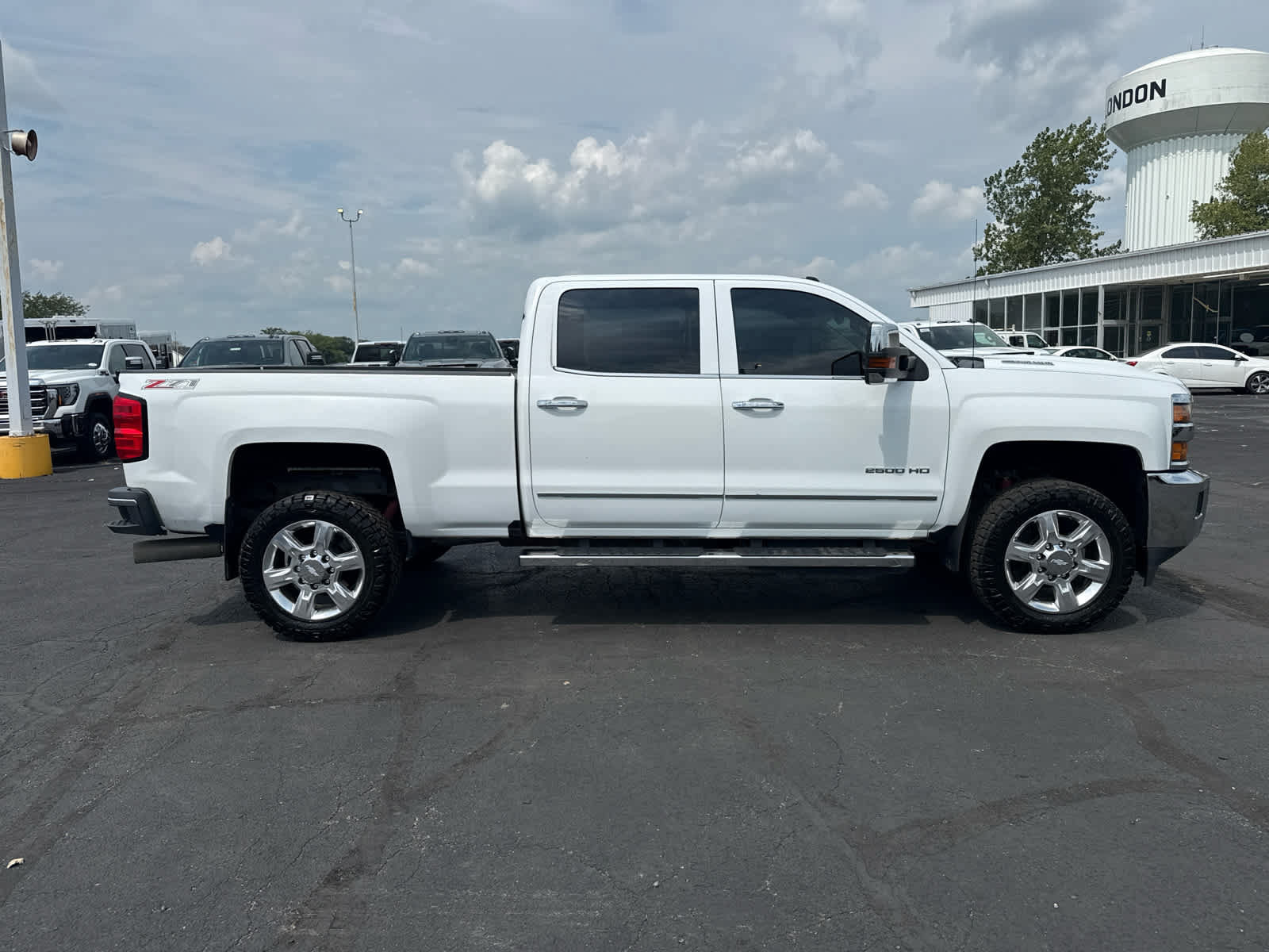 Used 2017 Chevrolet Silverado 2500 LTZ w/ Duramax Plus Package AWD/4WD image 6