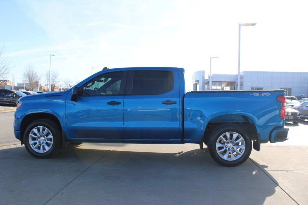 Used 2022 Chevrolet Silverado 1500 Custom w/ LPO, Dark Essentials Package image 4