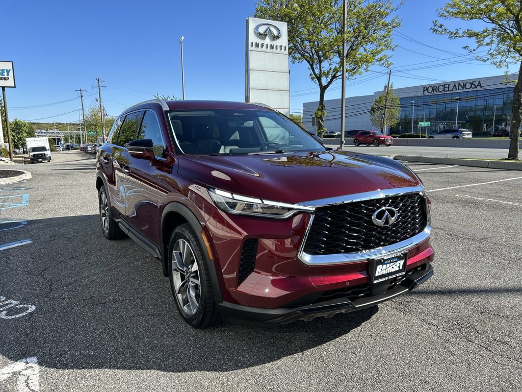 Certified 2023 INFINITI QX60 Luxe AWD/4WD image 2