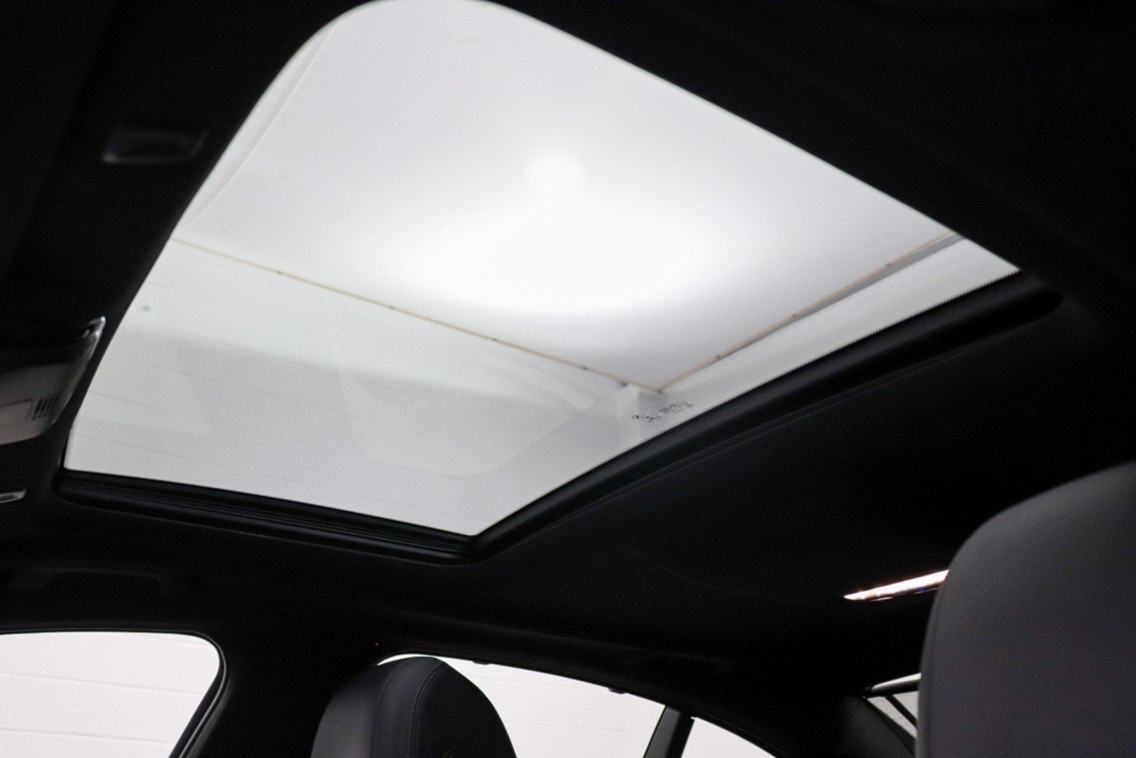 Used 2021 BMW 540i w/ Executive Package RWD image 30